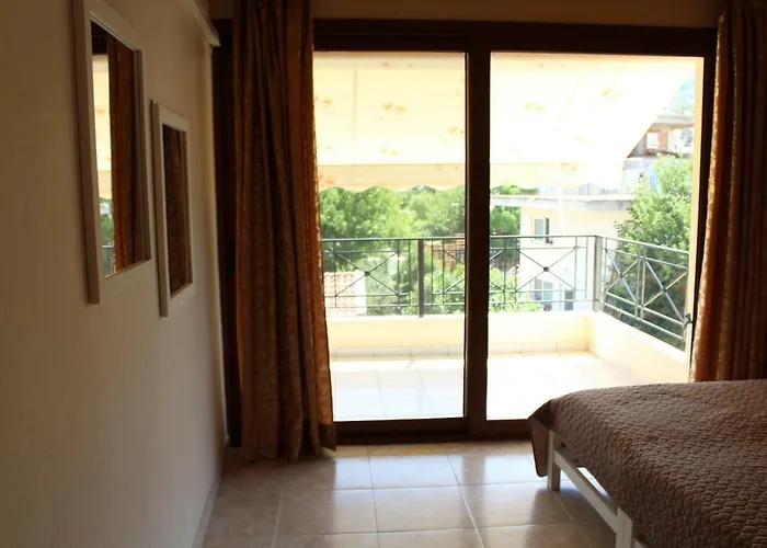 アパート Antelia Homes